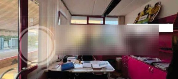 Gewerbliche Immobilie in Rubano, Italy 497m², Nr. 303427 9