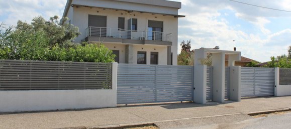 260m² Maisonette in Korinos, Greece No. 2032 2