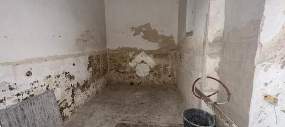 2 rooms Commercial property in Bari, Italy No. 314485 9