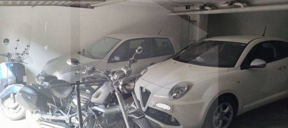 33m² Garage in Bologna, Italy No. 26257 3