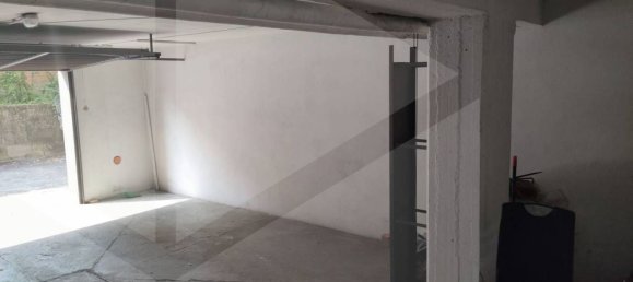 33m² Garage in Bologna, Italy No. 26257 7