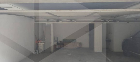 33m² Garage in Bologna, Italy No. 26257 4