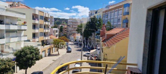 3 bedrooms Apartment in Costa da Caparica, Portugal No. 29503 10