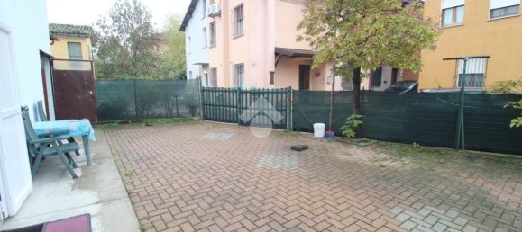 3 rooms House in Cadelbosco di Sopra, Italy No. 237765 18