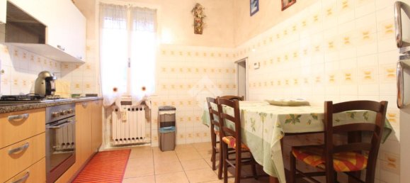 3 rooms House in Cadelbosco di Sopra, Italy No. 237765 24