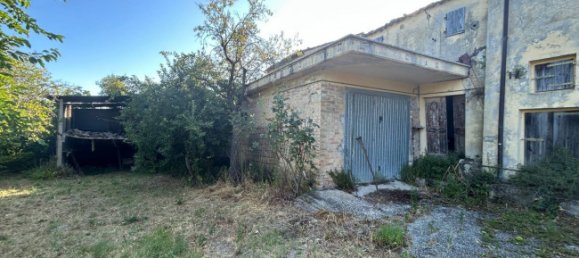 2 bedrooms House in Spinetoli, Italy No. 266308 5