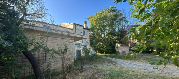 2 bedrooms House in Spinetoli, Italy No. 266308 4