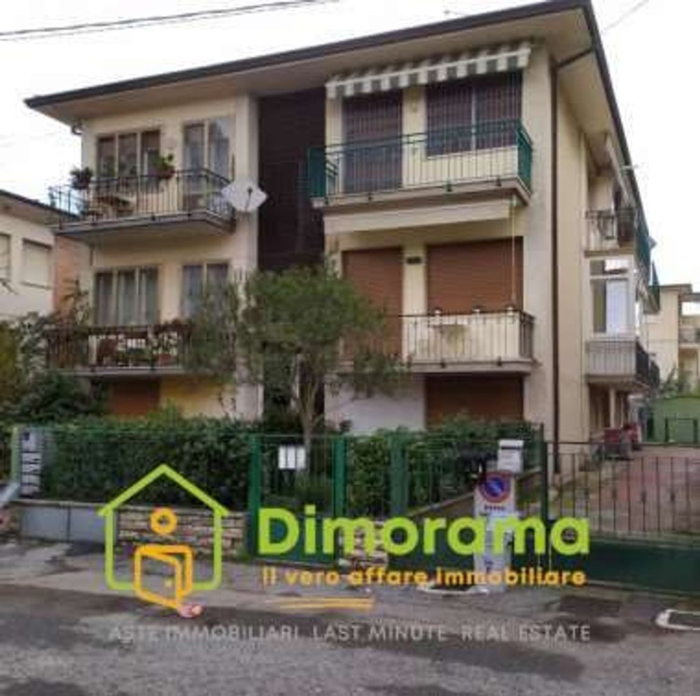 Apartamento de 2 habitaciónes en Camaiore, Italy No. 194290