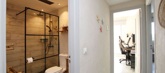 4 غرف نوم منزل في Estepona, Spain رقم 24566 33