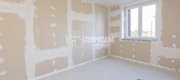 Apartamento T1 em Busto Arsizio, Italy N.º 348723 4