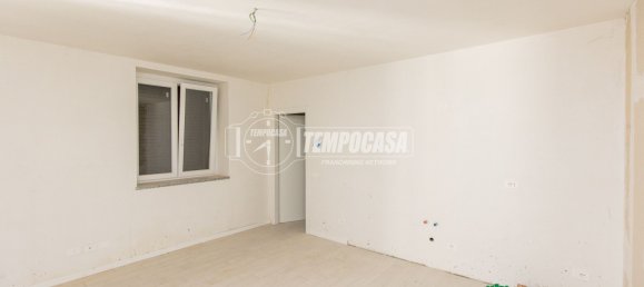 Apartamento T1 em Busto Arsizio, Italy N.º 348723 2