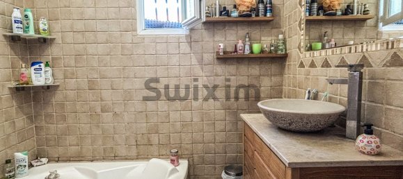 4 Schlafzimmer Villa in Uzes, France, Nr. 336301 10