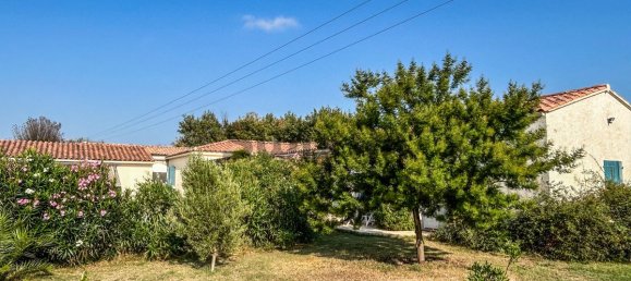 4 Schlafzimmer Villa in Uzes, France, Nr. 336301 13