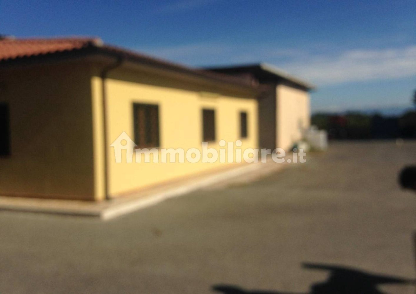 Imóvel comercial em Artena, Italy 500 m² N.º 214278