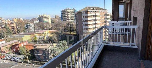 3 bedrooms Apartment in Sesto San Giovanni, Italy No. 77707 40