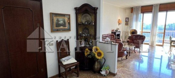 3 bedrooms Apartment in Sesto San Giovanni, Italy No. 77707 7