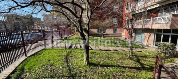 3 bedrooms Apartment in Sesto San Giovanni, Italy No. 77707 4