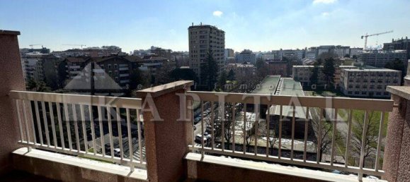 3 bedrooms Apartment in Sesto San Giovanni, Italy No. 77707 43