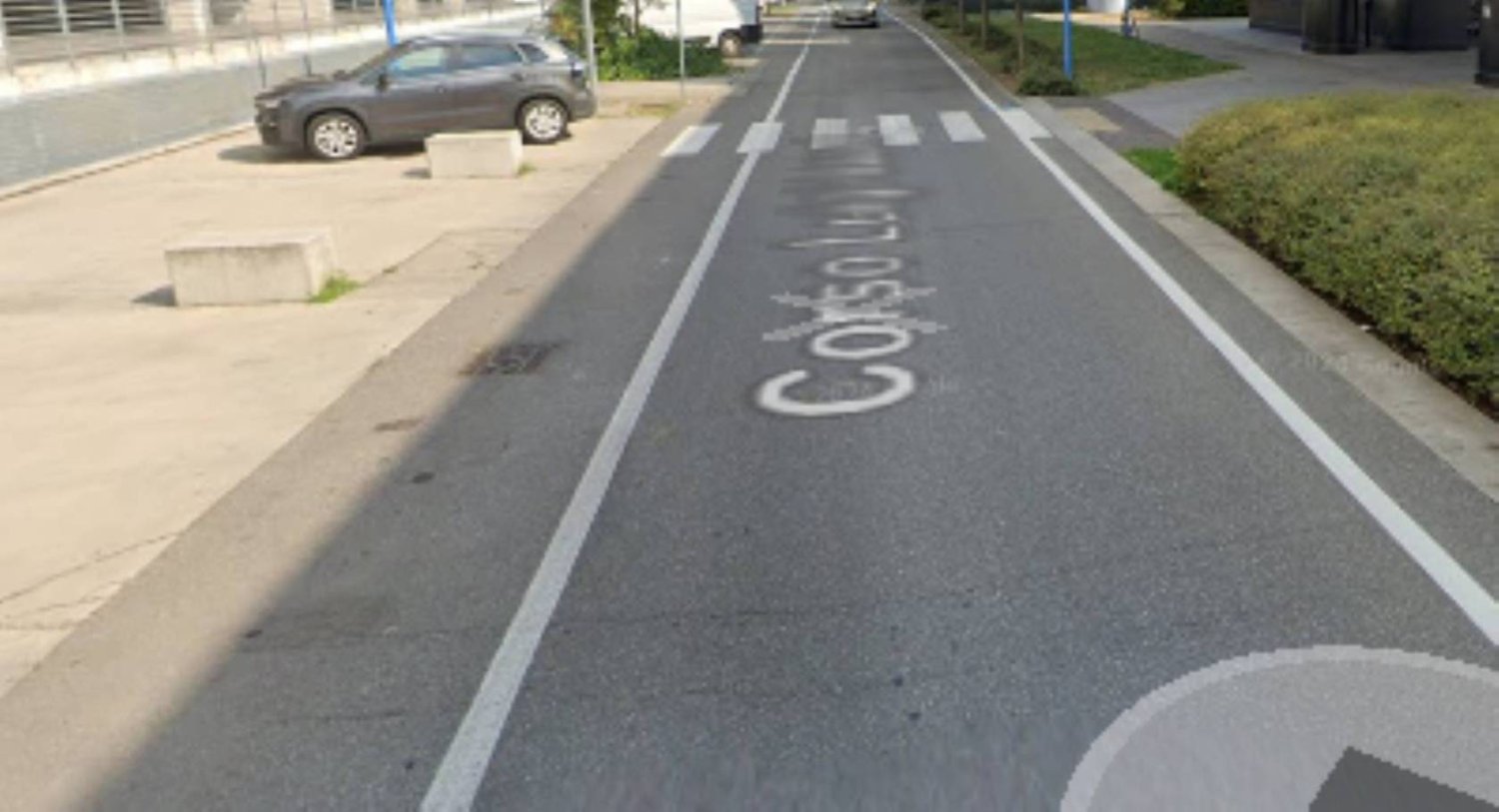 1 room Commercial property in Brescia, Italy No. 317991