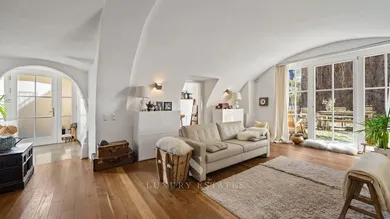 Apartamento de 2 dormitorios en Dobling, Austria No. 187476