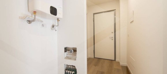 Studio in Bergamo, Italy No. 31018 10