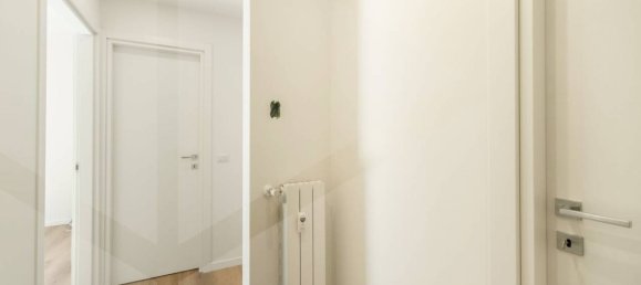 Studio in Bergamo, Italy No. 31018 7