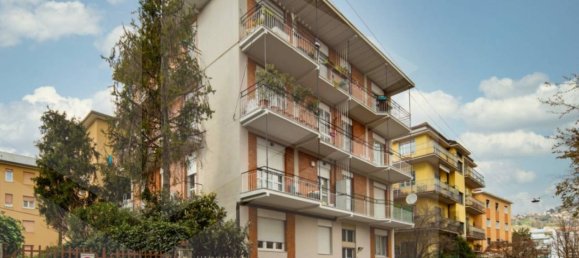 Studio in Bergamo, Italy No. 31018 24