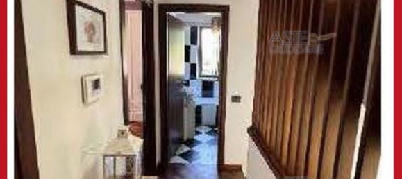 5 bedrooms Apartment in Rome, Italy No. 330815 16