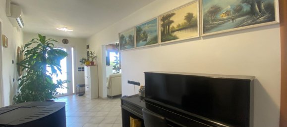 4 bedrooms House in Villa del Conte, Italy No. 337105 3