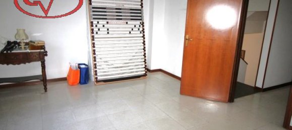 5 rooms House in San Giovanni Valdarno, Italy No. 237779 15