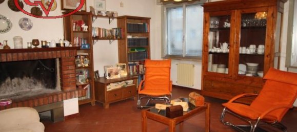 5 rooms House in San Giovanni Valdarno, Italy No. 237779 2