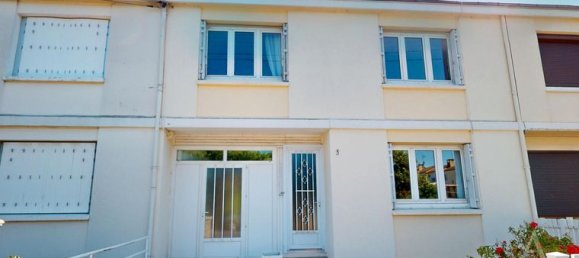 3 Schlafzimmer Haus in Chateauroux, France, Nr. 315174 2