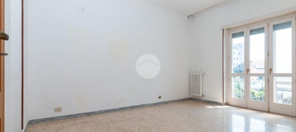 3 rooms Apartment in Rivoli, Italy No. 281184 4