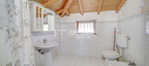 Casa de 3 habitaciónes en Fagnano Olona, Italy No. 100877 20