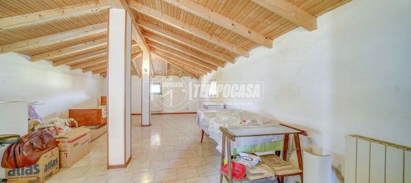 Casa de 3 habitaciónes en Fagnano Olona, Italy No. 100877 17