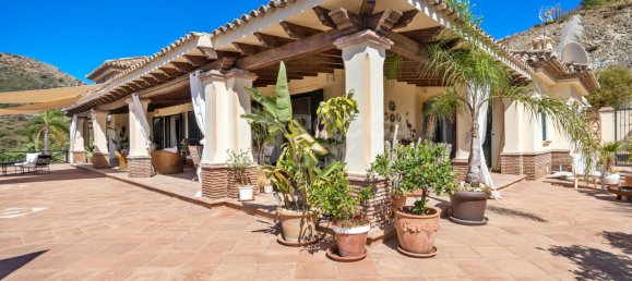 Villa de 4 dormitorios en Málaga, Spain No. 107215 33