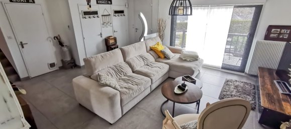 4 bedrooms House in Monts, France No. 42177 2