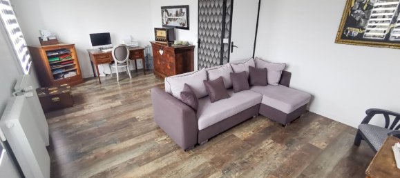 4 bedrooms House in Monts, France No. 42177 10