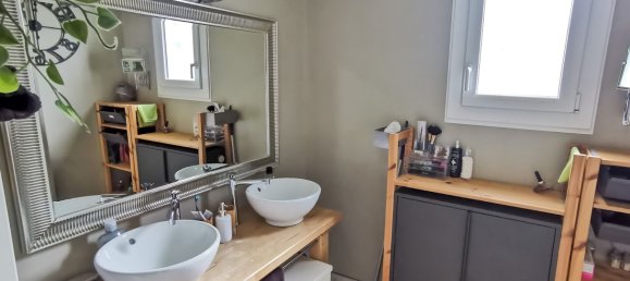 4 bedrooms House in Monts, France No. 42177 9