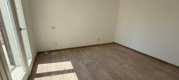 Apartamento de 2 habitaciónes en Rome, Italy No. 266015 2
