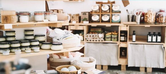 380m² Commercial property in Genoa, Italy No. 271702 7