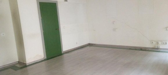 Apartamento de 1 dormitorio en León, Spain No. 75277 3