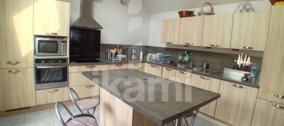 Villa de 4 dormitorios en Saint-Loup, France No. 160856 10