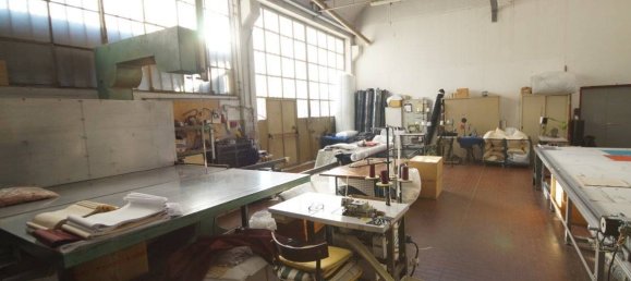 3 rooms Warehouse in Turin, Italy No. 343359 4