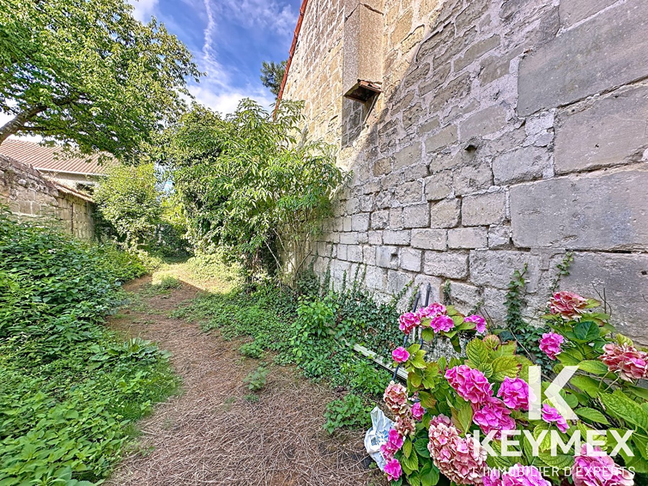 Casa de 3 dormitorios en Mery-sur-Oise, France No. 298286