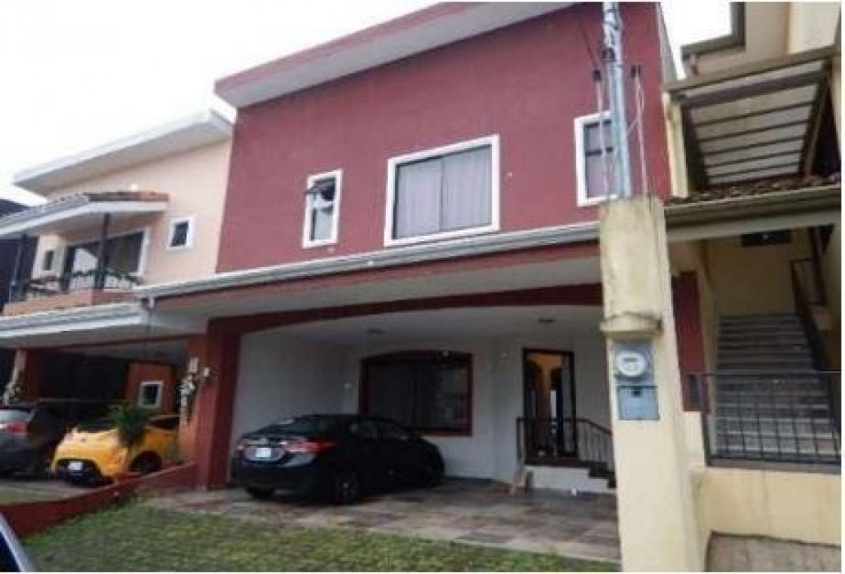 3 bedrooms House in Goicoechea , Costa Rica No. 188