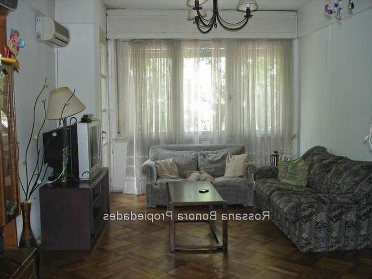 3 bedrooms Apartment in Montevideo, Uruguay No. 5937