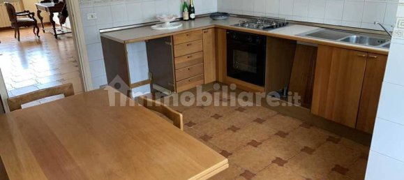 Apartamento de 4 dormitorios en Massa, Italy No. 142321 7