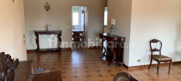Apartamento de 4 dormitorios en Massa, Italy No. 142321 2