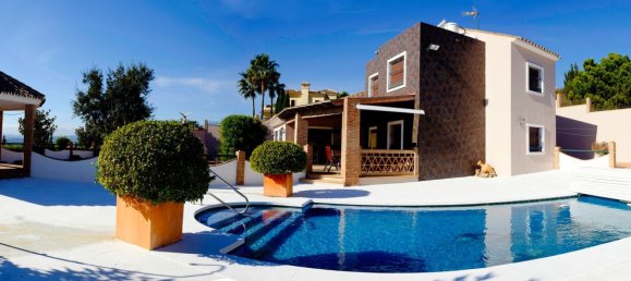 6 bedrooms House in Estepona, Spain No. 102928 3